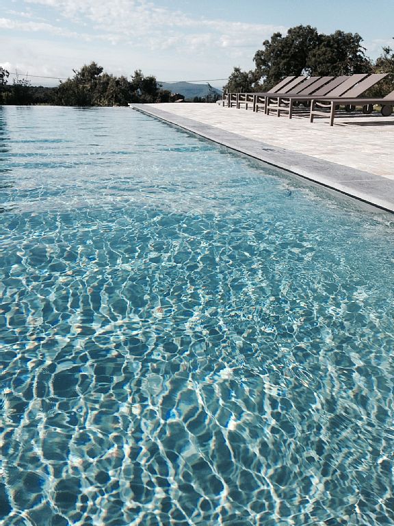 Clansayes - Piscine